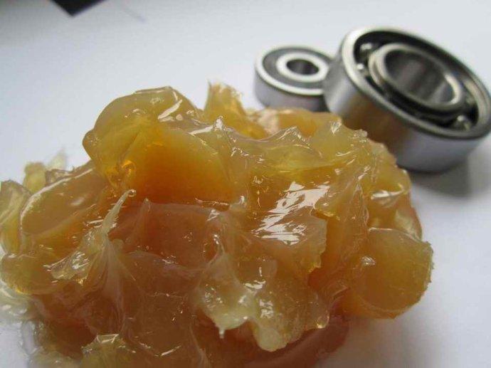 導(dǎo)致軸承潤滑脂漏失的原因有哪些？