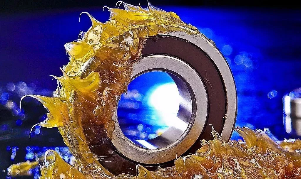 如何防止軸承潤滑脂添加過量呢？
